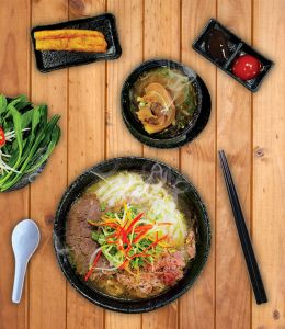Phở đuôi bò Úc của The Phoenix